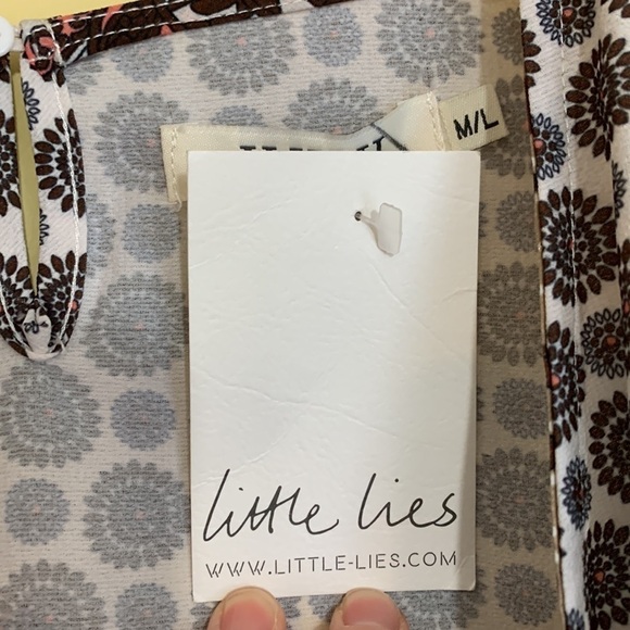 Little Lies | NWT Paisley Print Boutique Ruffle Bell Sleeve Faux Wrap Romper M/L - Picture 10 of 17